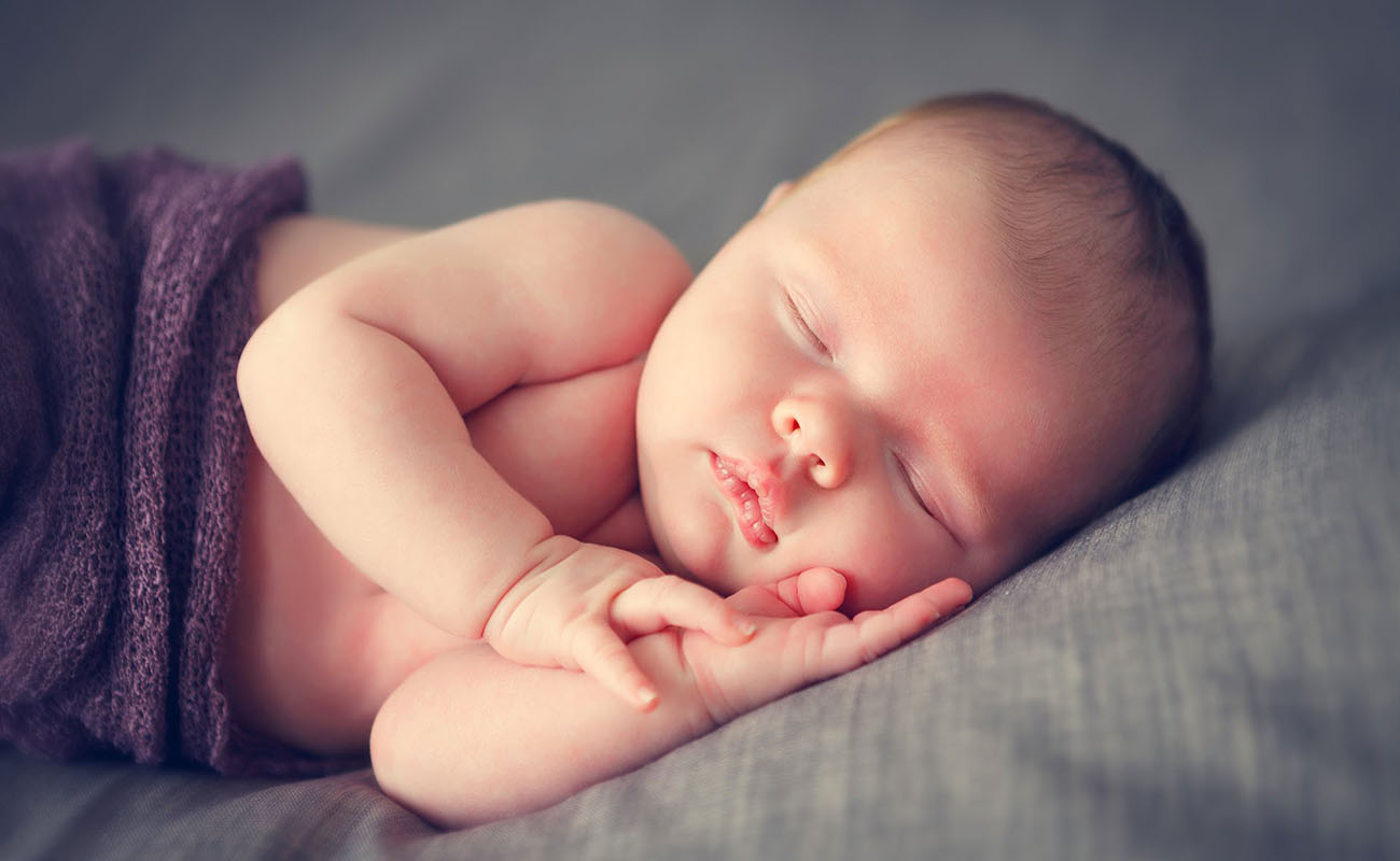 Trẻ sơ sinh ngủ nhiều hơn ăn
