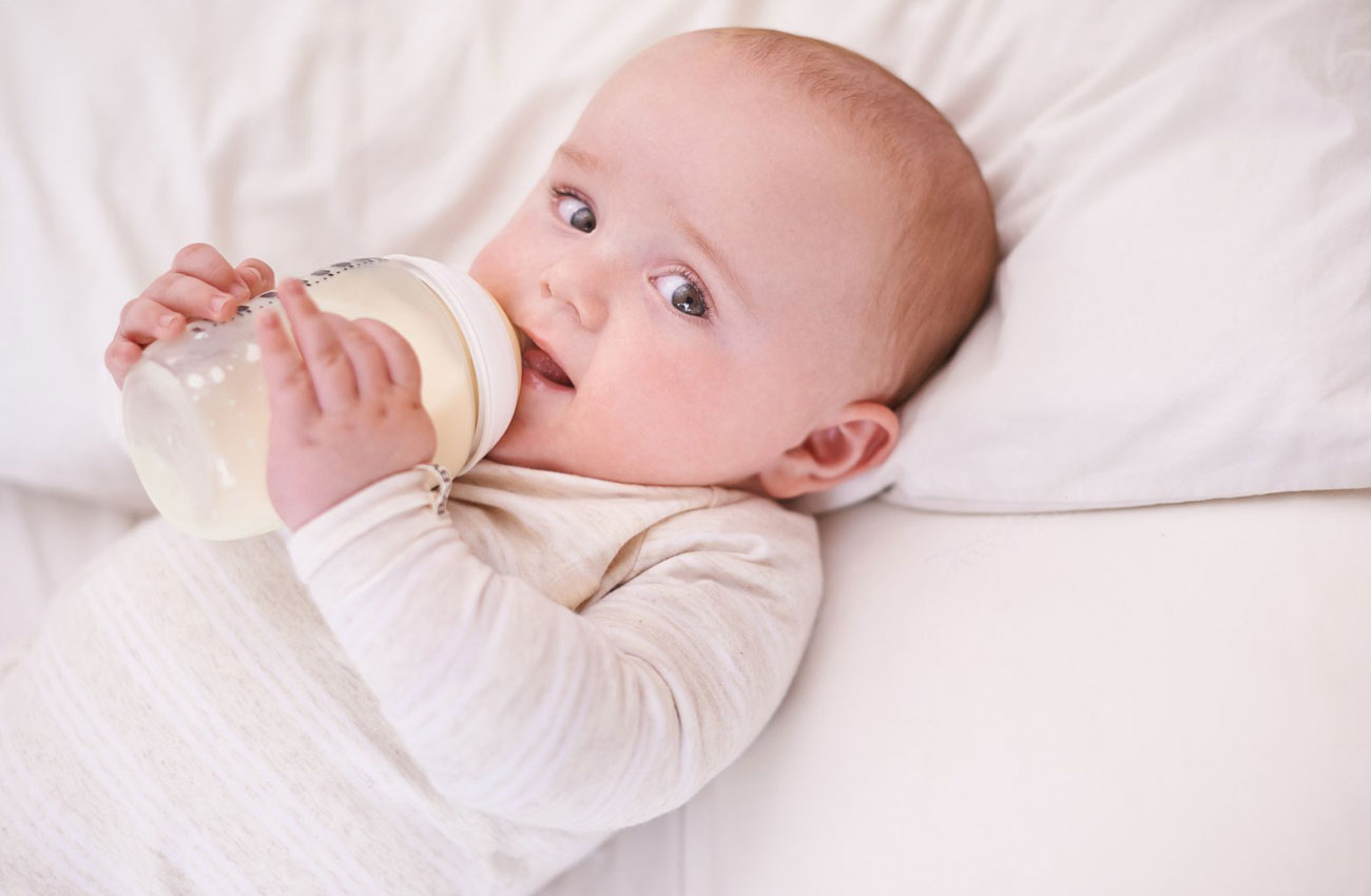 Các loại sữa phù hợp cho trẻ 6 tháng tuổi