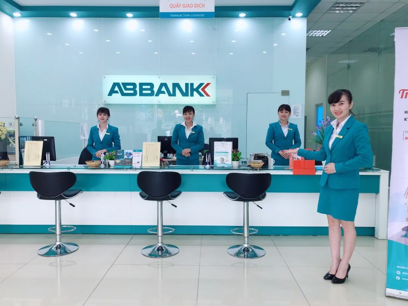 Bạn có thể mở thẻ tín dụng ABBank trực tiếp tại ngân hàng