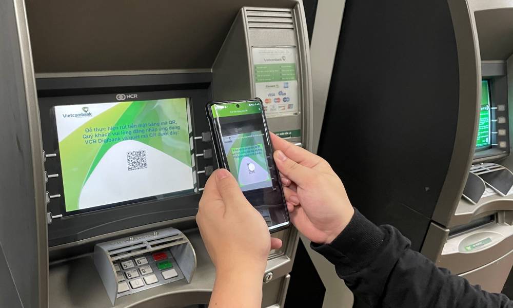 Cách rút tiền mặt tại ATM không cần dùng đến thẻ