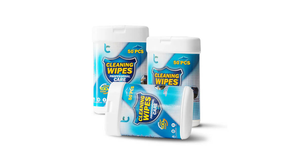 Bộ vệ sinh dạng rút Lucas Cleaning Wipes có giá bán tham khảo 100.000 VND
